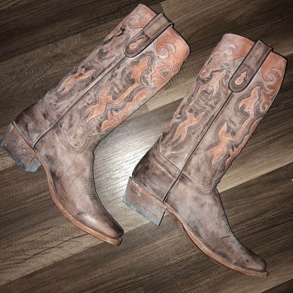 Macie bean boots size 9